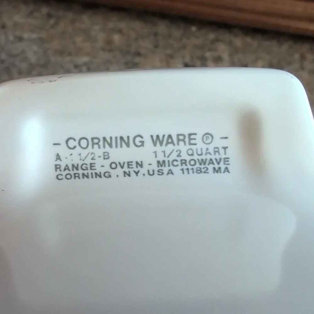 Corning Ware Spice of Life 1 1/2 Quart Casserole Dish